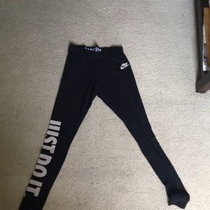 ✨Nike Leggings✨